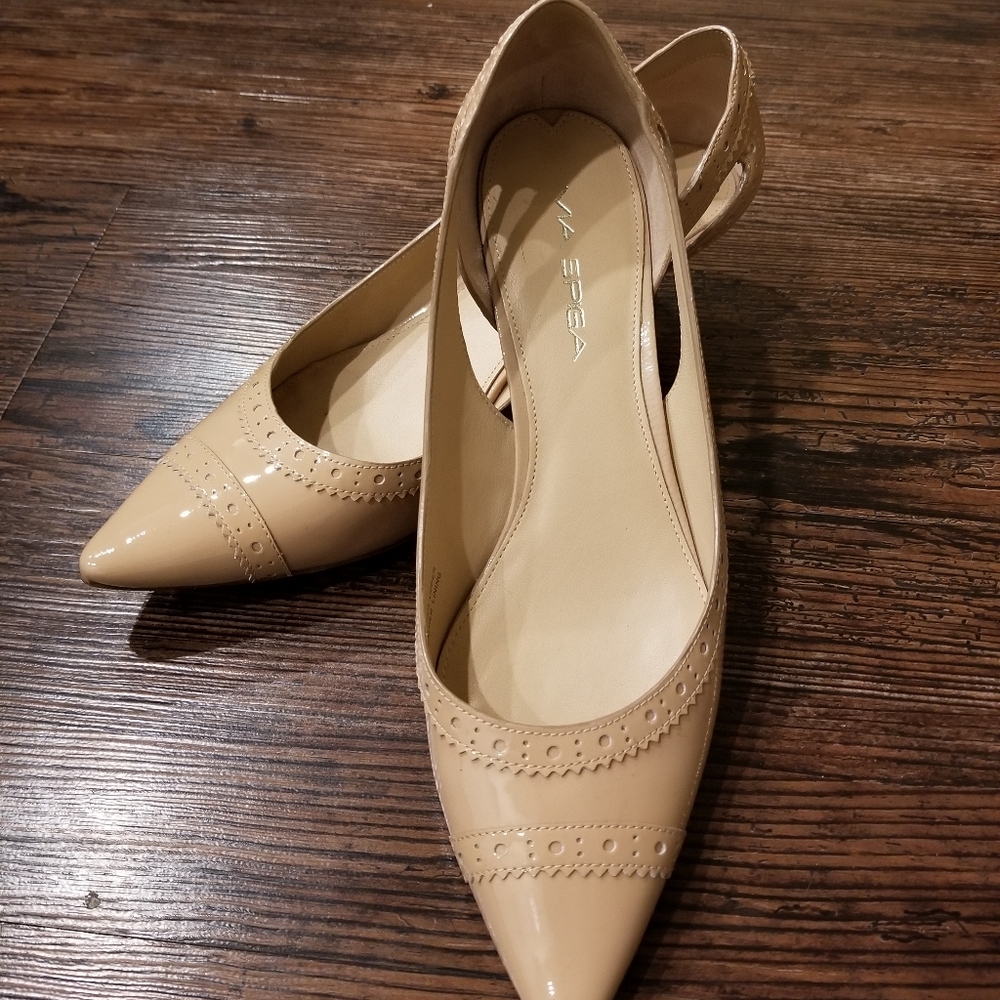 EUC Via Spiga Nude Kitten Heels